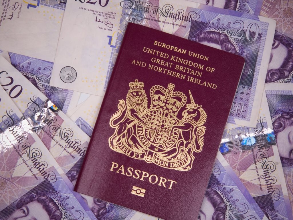 مهاجرت به انگلستان از طریق سرمایه گذاری در بورس 2